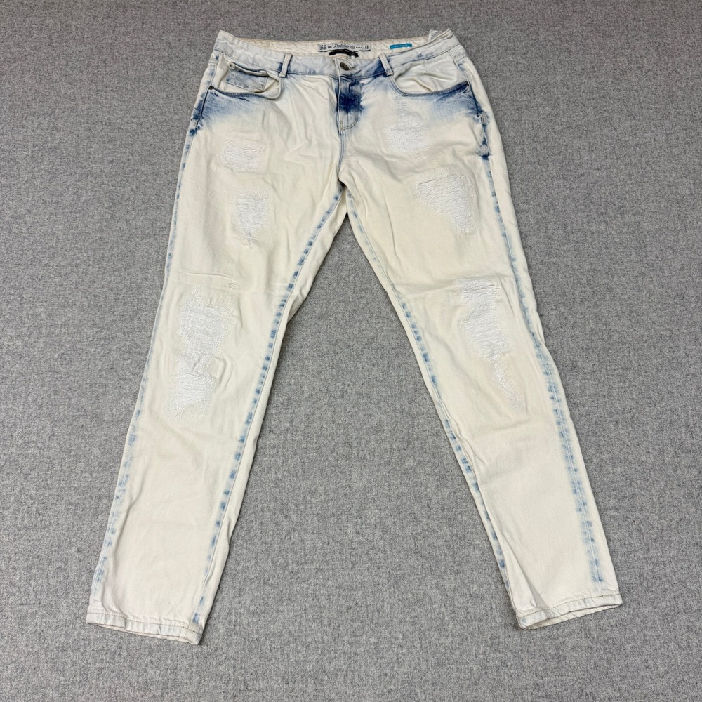 Zara Trafaluc Boyfriend Jeans Size 8 Cream Distressed Blue Acid Wash Patched Den